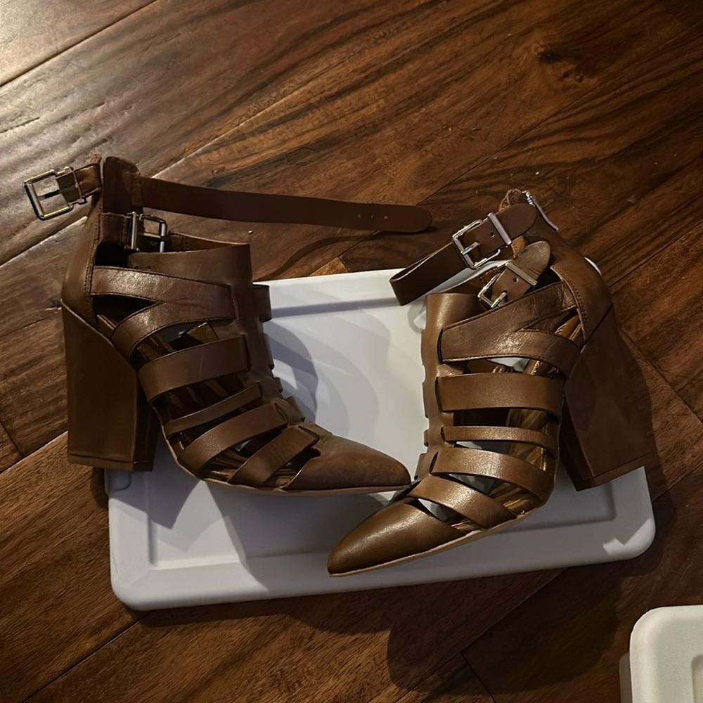 New Without Box Bcbgeneration Jaxx Shoes - image 1